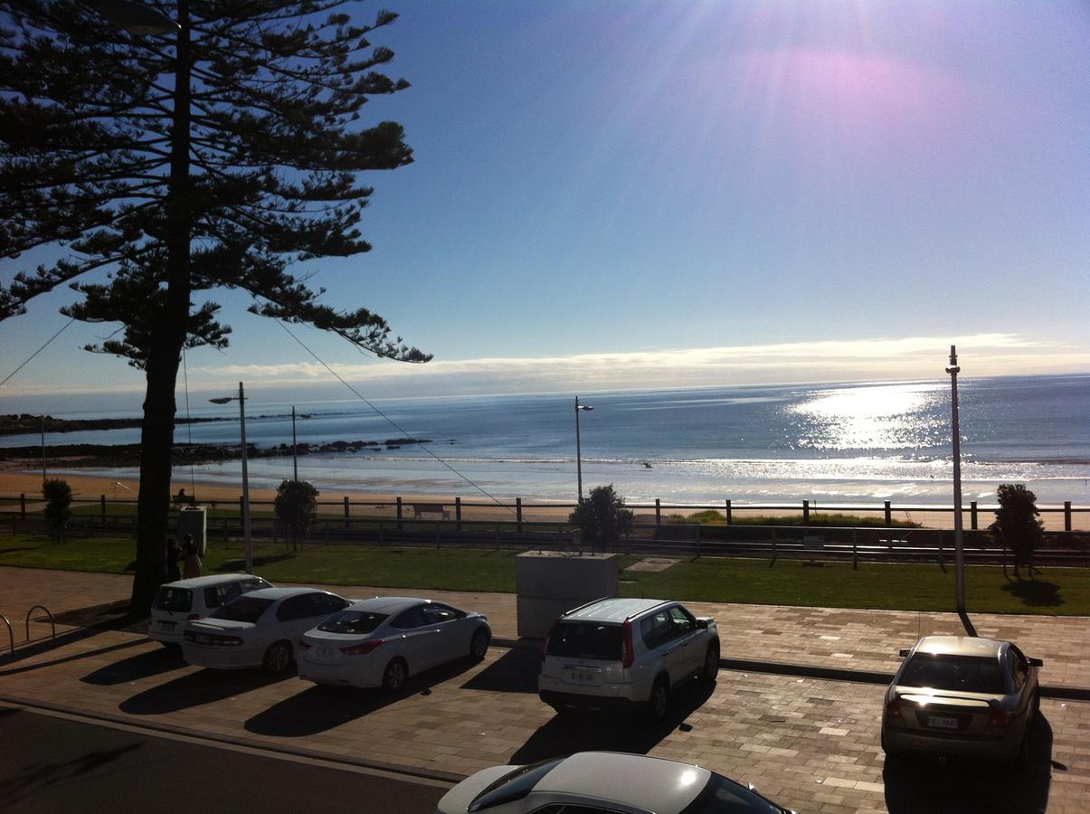 Beach Hotel Burnie Exterior photo