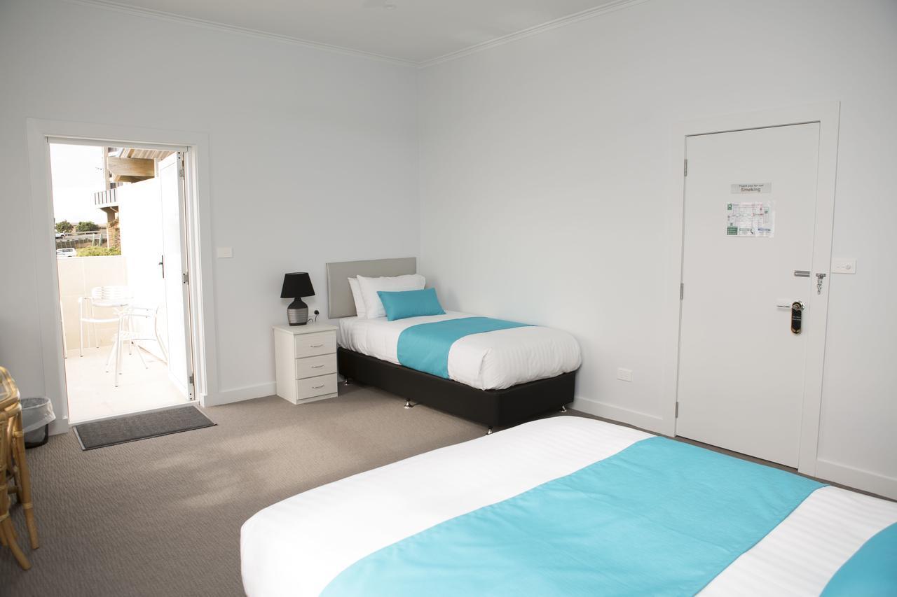 Beach Hotel Burnie Exterior photo