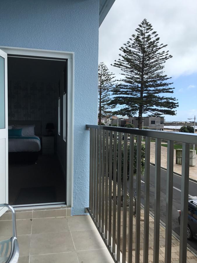 Beach Hotel Burnie Exterior photo