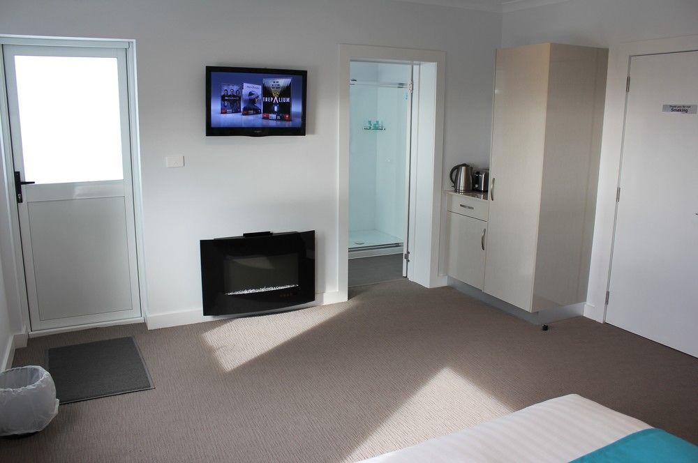 Beach Hotel Burnie Exterior photo
